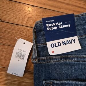 NWT Old Navy Rock Star Super Skinny Mid-Rise Denim Jeans